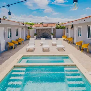 The Lizard Apartment Palm Beach